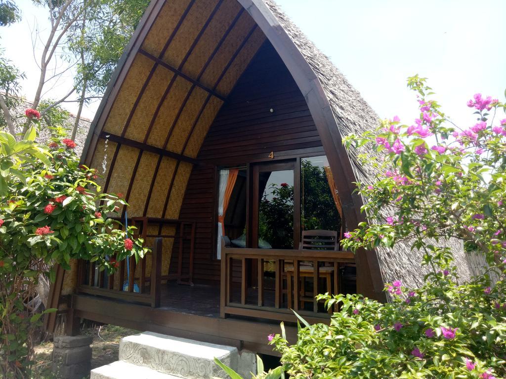 Rose Bungalow Hotel Pemenang Exterior photo