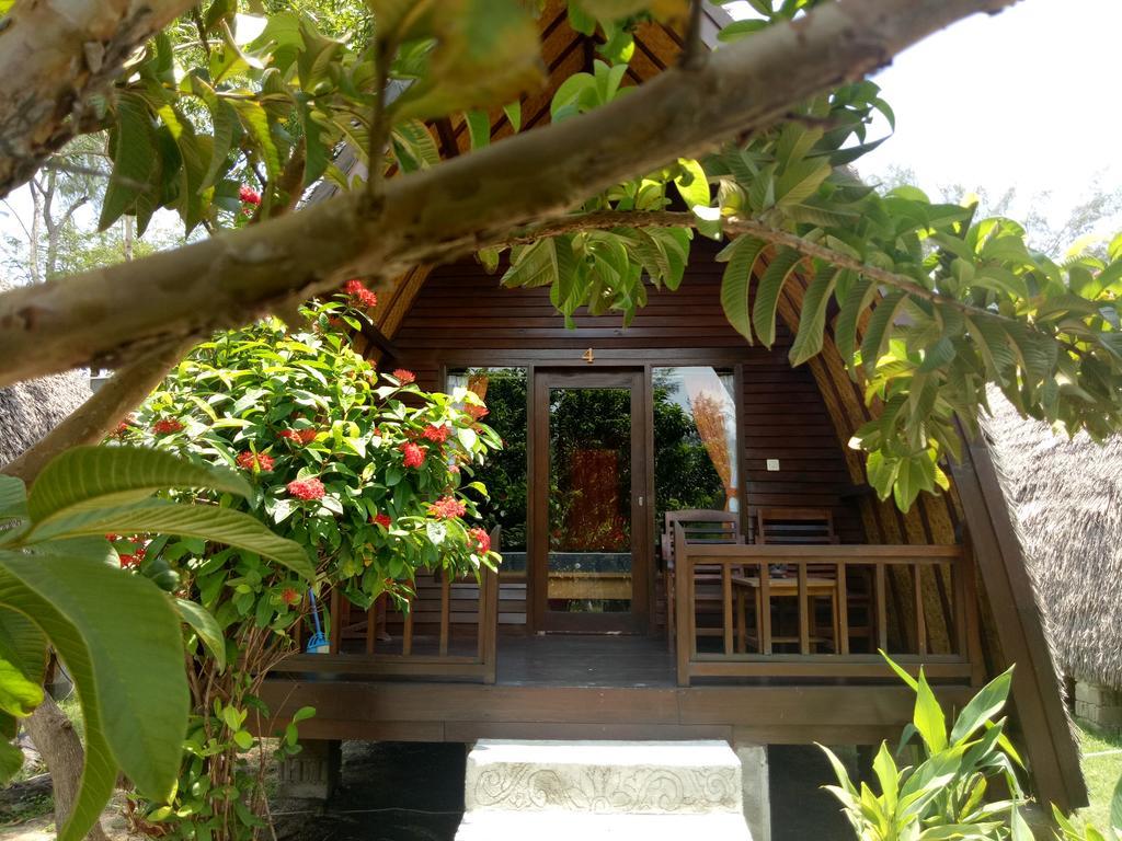 Rose Bungalow Hotel Pemenang Exterior photo
