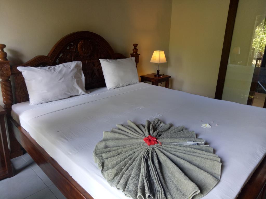 Rose Bungalow Hotel Pemenang Exterior photo