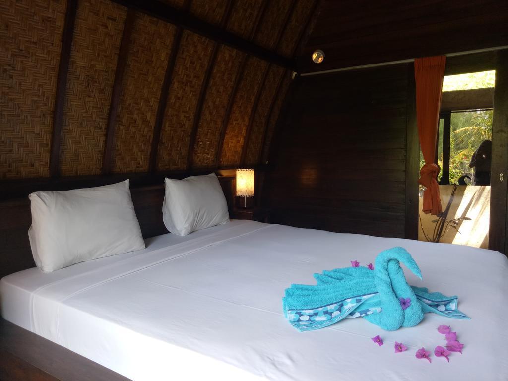 Rose Bungalow Hotel Pemenang Exterior photo