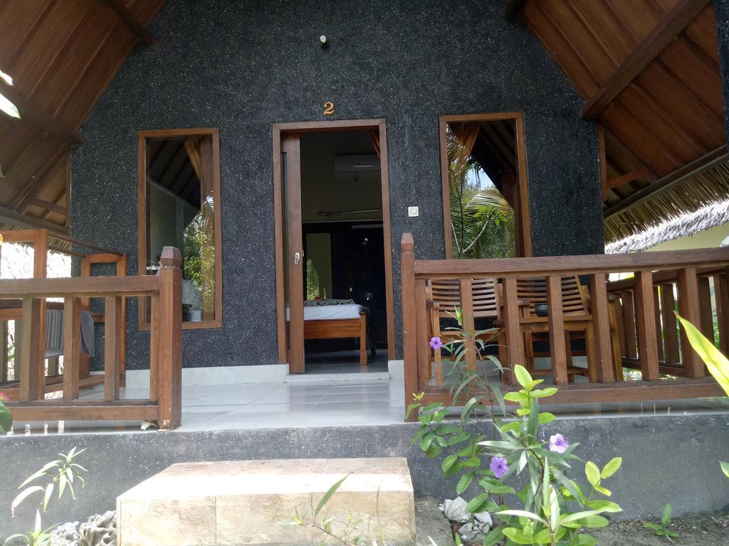 Rose Bungalow Hotel Pemenang Exterior photo